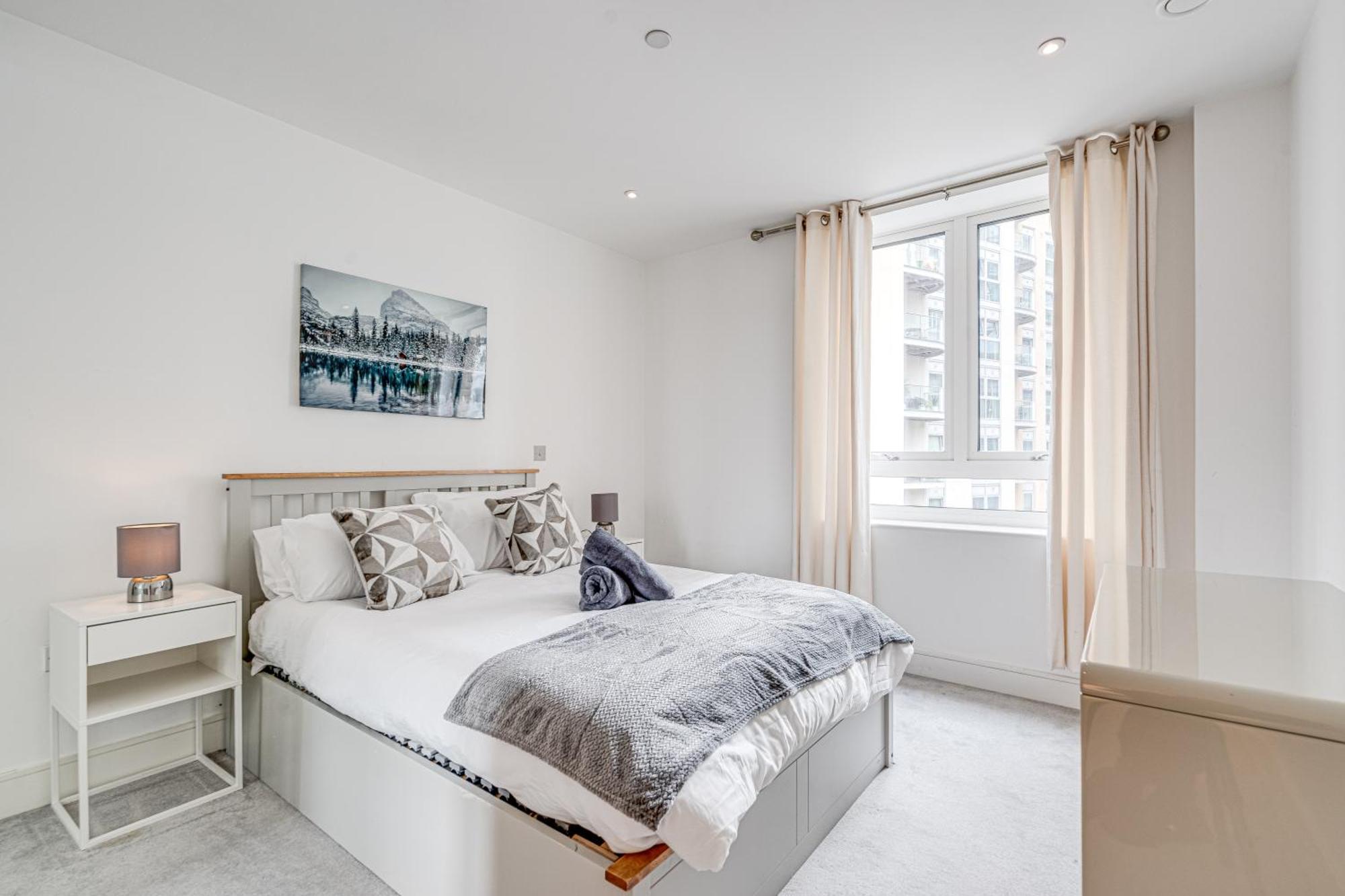 Dreamy Riverside Escape * London